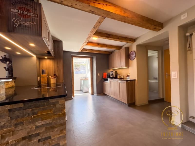 Saint-George - Maison contemporaine rénovée avec goût, vue lac et cachet unique! (6)