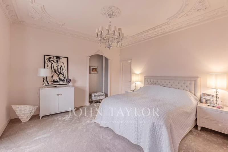 Luxurious apartment with spectacular views (12)