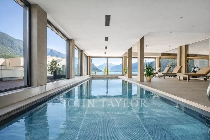 MAGNIFICENT! 5-bedroom apartment located in the heart of Montreux. (2)