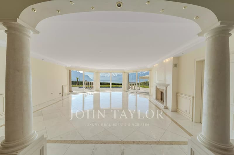 Sumptuous property with panoramic views of the lake (10)