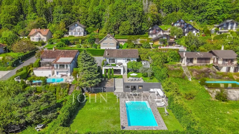 Dominant villa with unique panorama over the lake and the Alps (3)