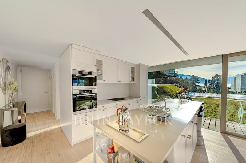 EXCLUSIVITY! Exceptional 4.5-room contemporary apartment with panoramic views of the lake (4)