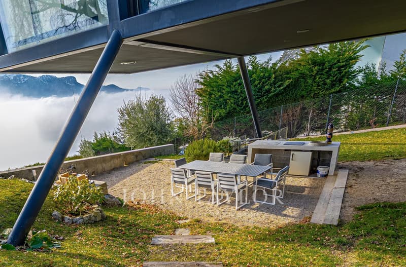 Architect's villa with lake and Alps panorama (10)
