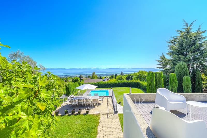 Villa dominante avec panorama unique sur le lac et les Alpes (4)