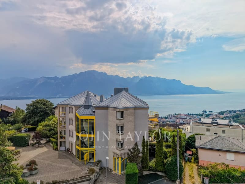 Appartement au dernier étage avec vue panoramique sur le lac à Chernex (12)