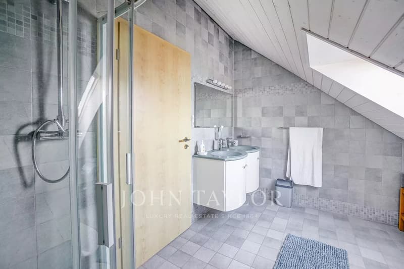 Villa individuelle avec piscine et vue panoramique (13)