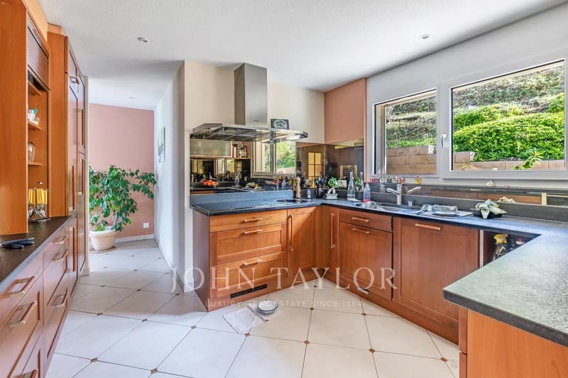 Villa individuelle avec piscine et vue panoramique (8)