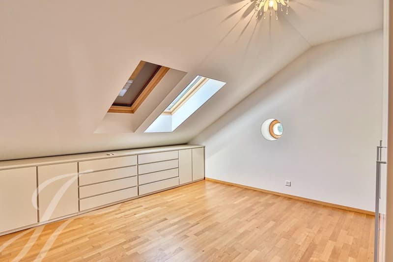 EN EXCLUSIVITÉ!! Appartement de 4.5 pièces aux volumes impressionnants (12)