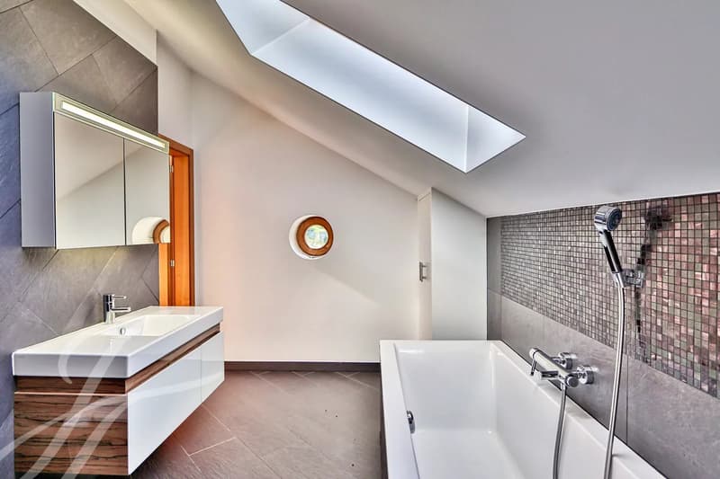 EN EXCLUSIVITÉ!! Appartement de 4.5 pièces aux volumes impressionnants (10)