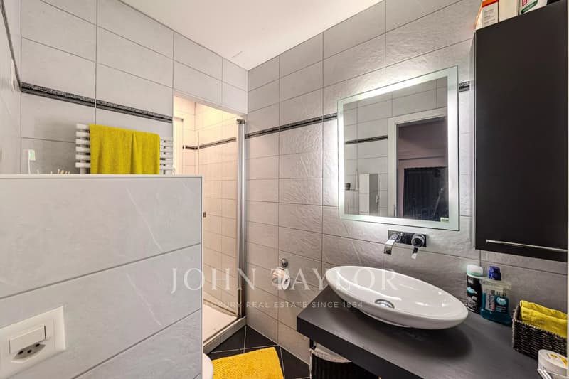 Villa de 5.5 pièces avec vue panoramique proche de Montreux (7)