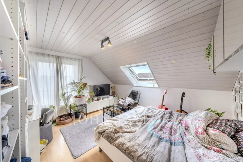 Superbe propriété individuelle avec piscine située dans le très recherché village de Denens (10)