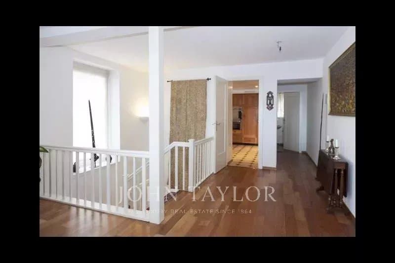 Belle propriété dans un quartier résidentiel (9)