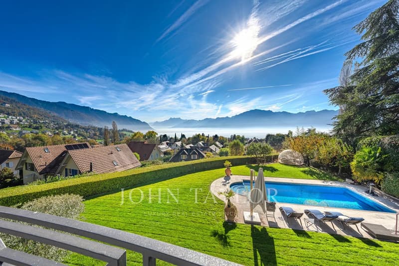 Luxueuse propriété avec piscine et vue lac exceptionnelle (2)