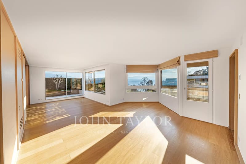 PENTHOUSE avec vue lac exceptionnelle (7)