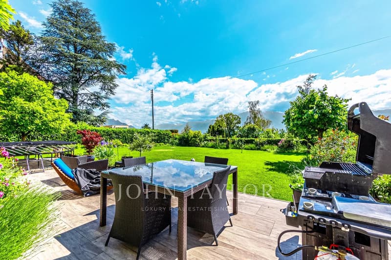 Maison offrant 600m2 au coeur de St-Légier (3)