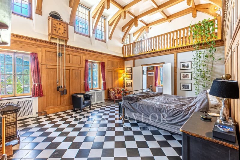 Maison offrant 600m2 au coeur de St-Légier (8)
