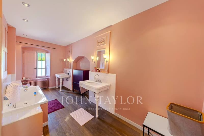 Magnifique domaine avec maison de maître du XVIIIème siècle (12)