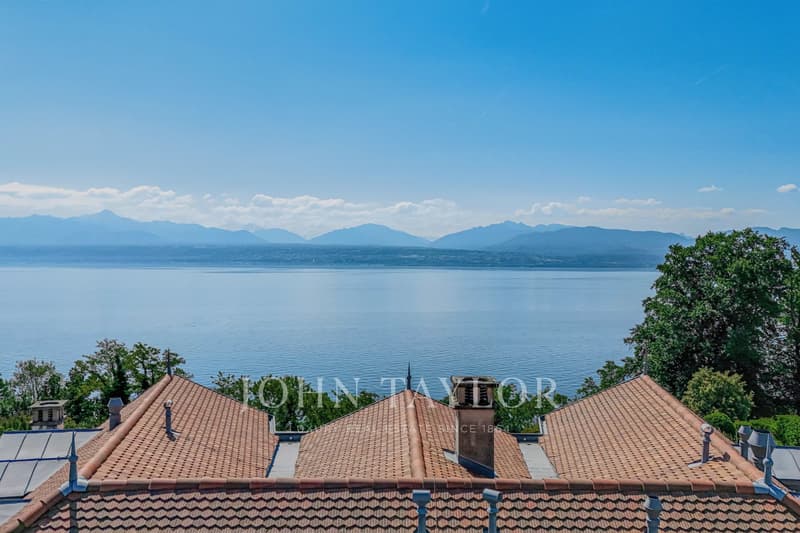 Propriété d'exception avec vue panoramique sur le lac (3)