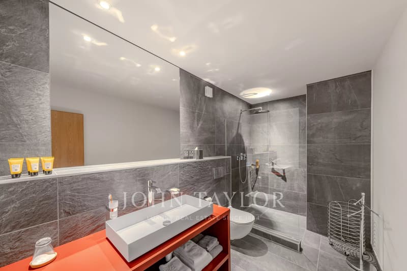 EN EXCLUSIVITÉ: Villa moderne avec piscine, vue sur le lac et le Mont-Blanc (8)