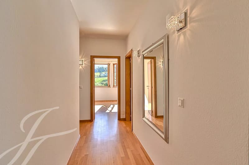EN EXCLUSIVITÉ!! Appartement de 4.5 pièces aux volumes impressionnants (7)