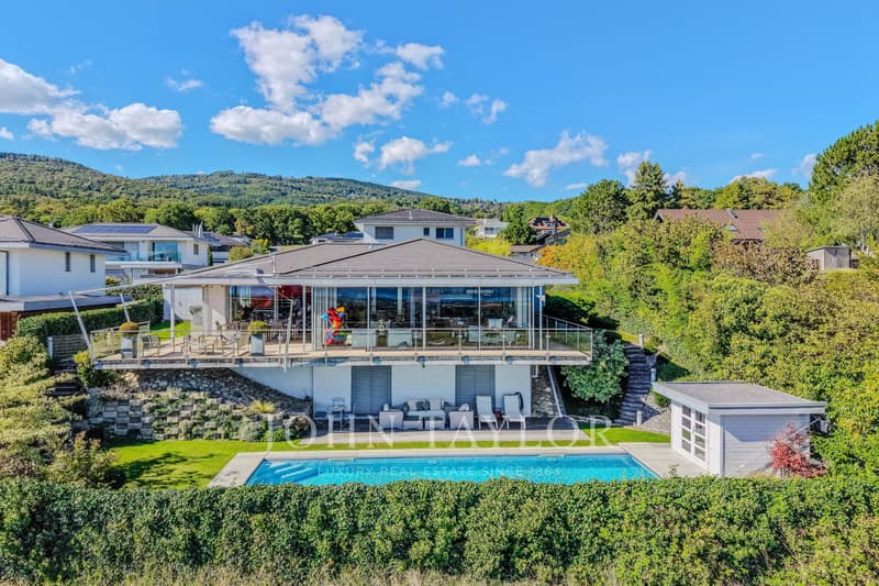Villa contemporaine avec une vue spectaculaire sur le lac Léman (3)