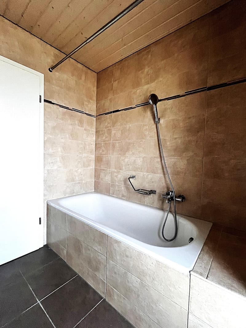 Charmant appartement de 3,5 pièces avec terrasse à Dompierre FR (7)