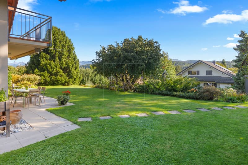 Beautiful individual villa with a magnificent garden in Marly (12)