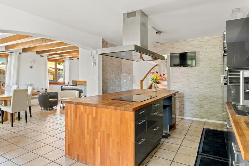 Geräumige Villa mit Pool und 2,5-Zimmer-Wohnung in St-Aubin (4)
