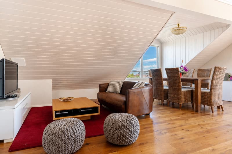 Appartement mit 3.5 Zimmern und Blick auf die Alpen und den Jura in Reverolle (4)