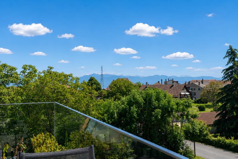 Appartement mit 3.5 Zimmern und Blick auf die Alpen und den Jura in Reverolle (11)