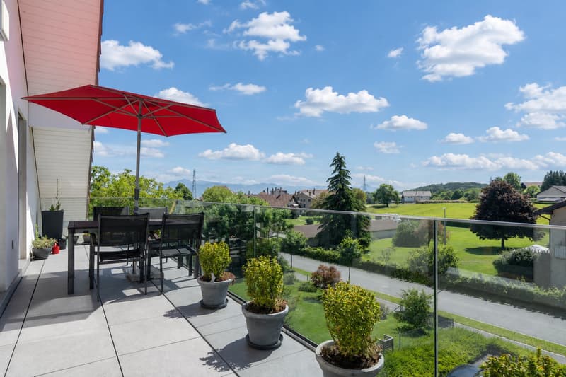 Appartement mit 3.5 Zimmern und Blick auf die Alpen und den Jura in Reverolle (9)