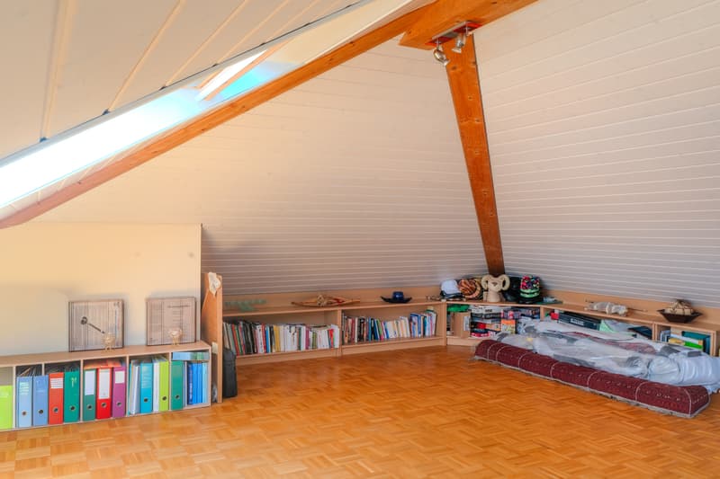 Jolie villa jumelée par les garages à Epalinges (10)