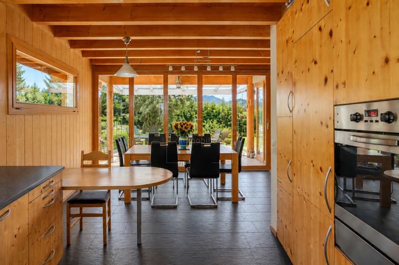 Beau châlet contemporain avec vue panoramique à Châtel-St-Denis (9)