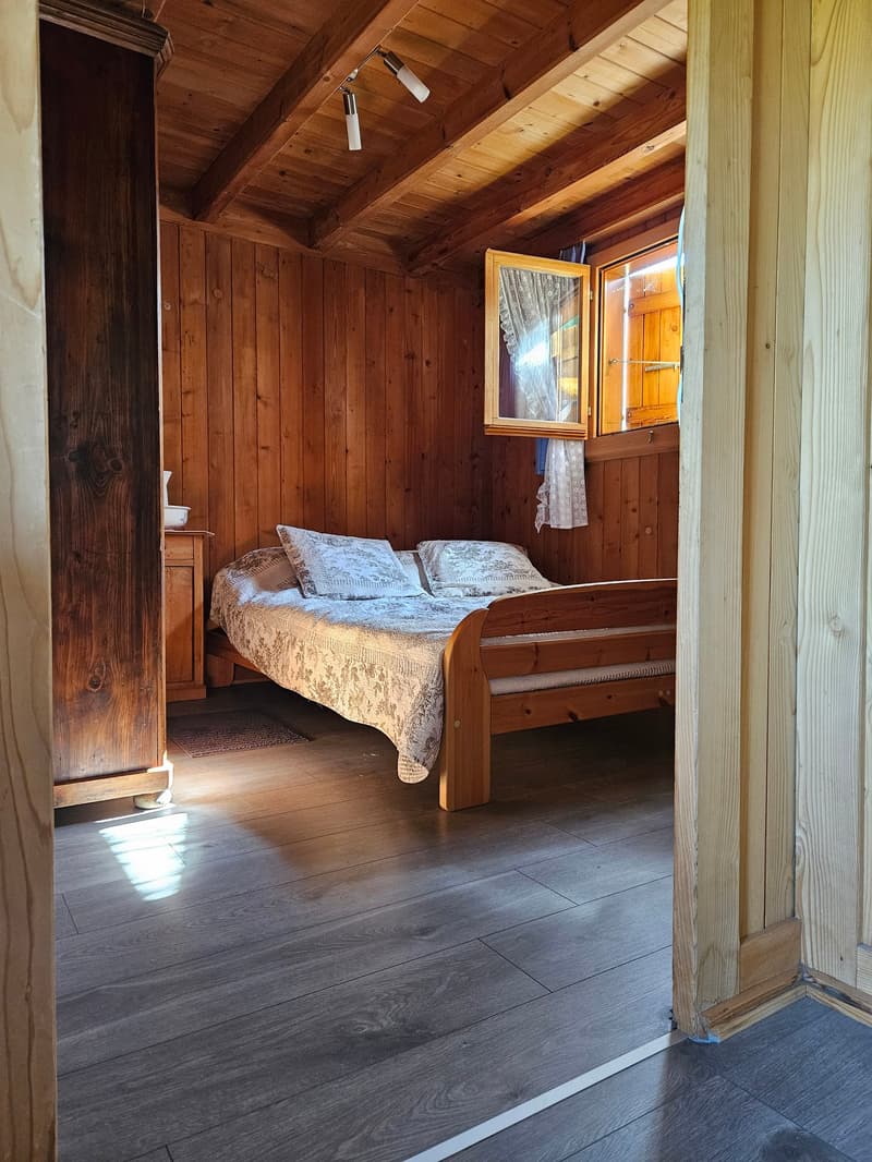 Charmant chalet meublé de 2.5 pièces à Châtillon FR (2)
