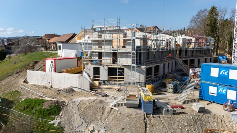 Spacieux appartement de 5.5 pièces au rez-de-chaussée à Sorens (4)