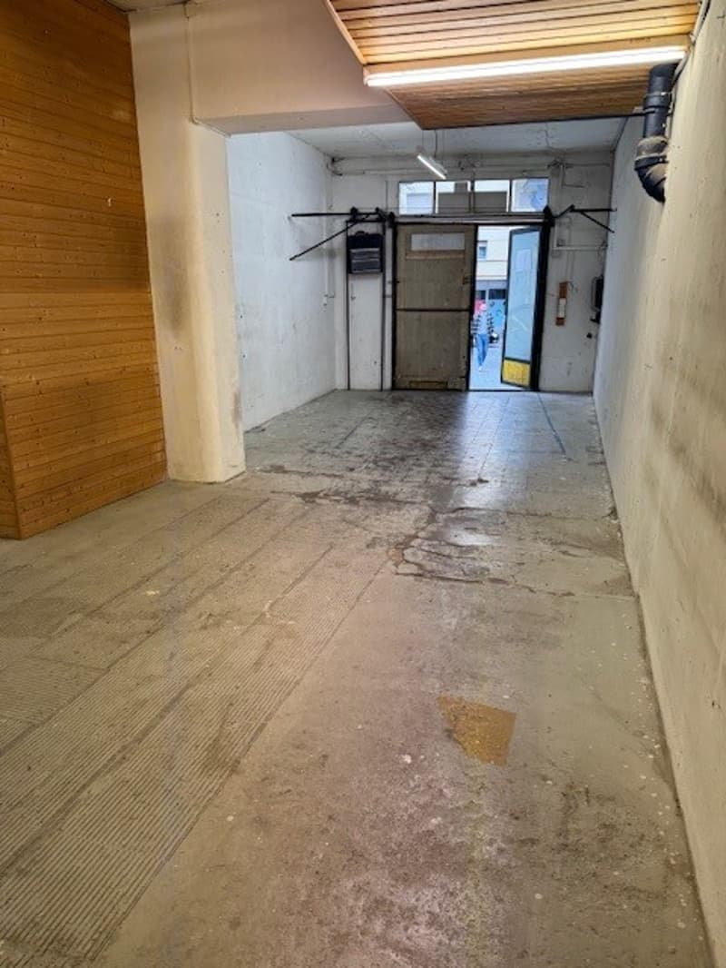 Local commercial avec dépôt à louer – Montreux, Rue de la Rouvenettaz 3 (4)