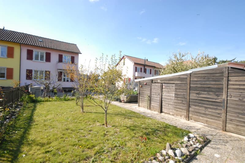 A vendre à Avenches villa jumelle de 2.5 pièces avec 545 m2 de terrain (2)
