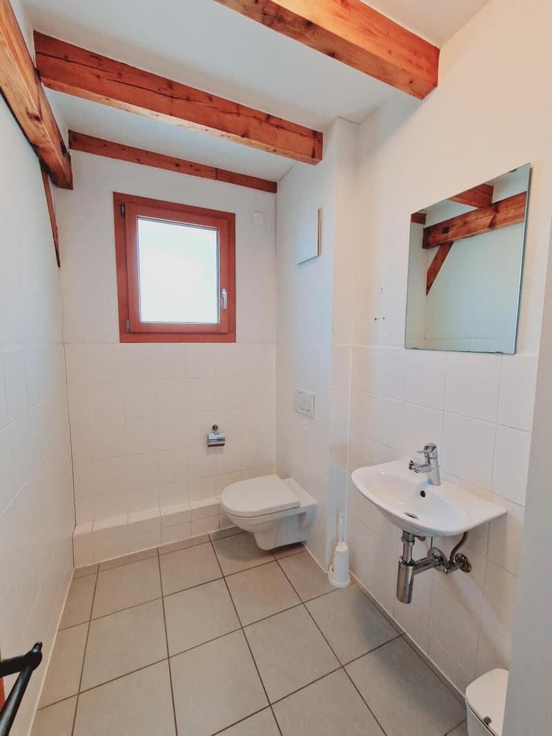 Modular commercial space with direct access to A12 (7)