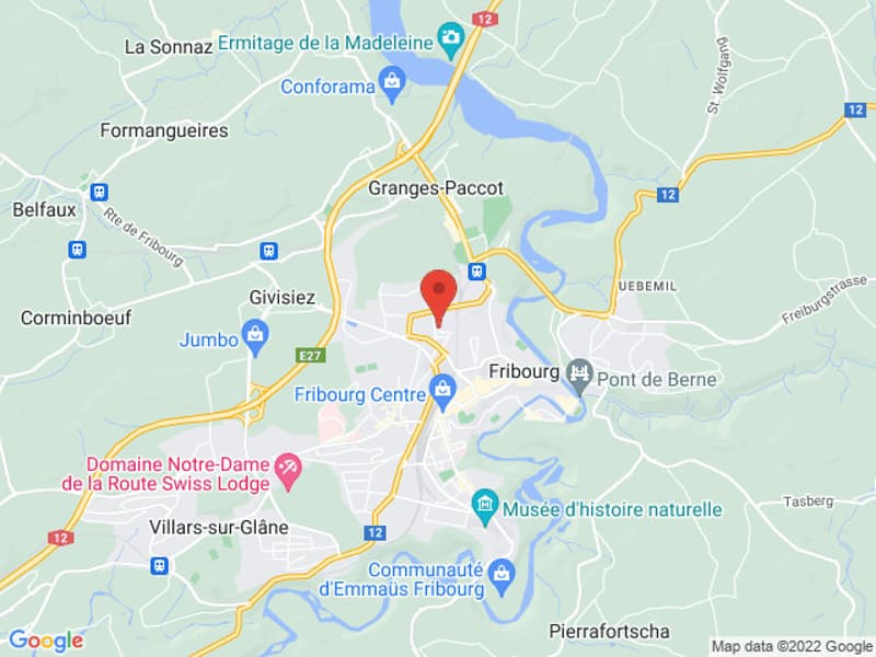 Place de parc avec borne de recharge dans le quartier du Jura/Fribourg (3)