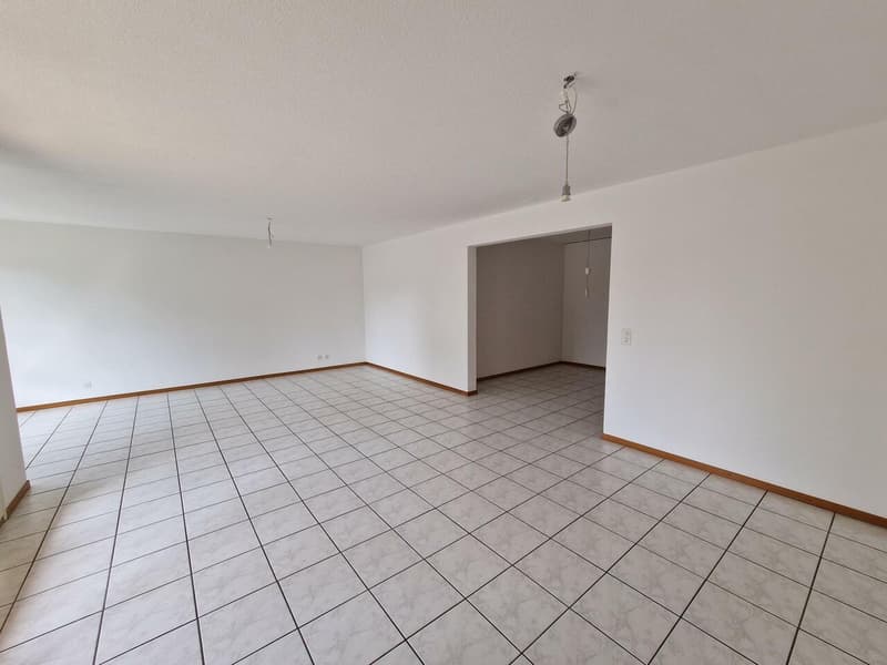 A louer spacieux appartement de 5.5 pièces avec balcon à Rossens (3)