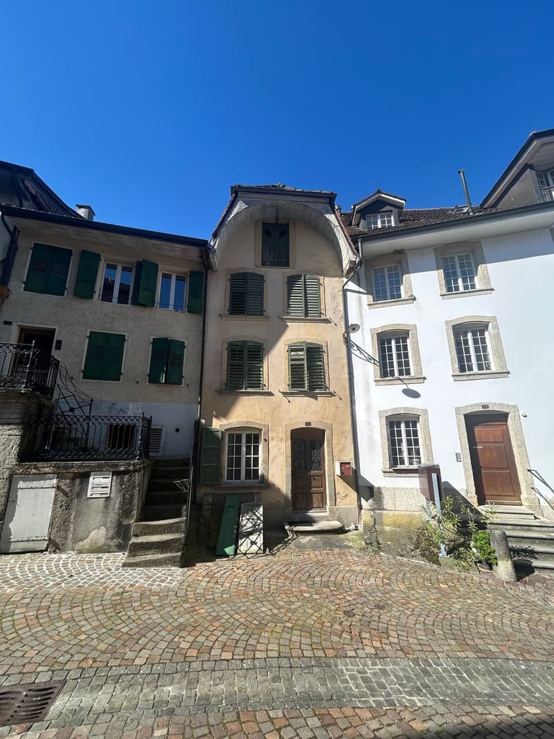 Au coeur d'Estavayer-le-Lac Maison villageoise de 6 pièces A rénover (5)