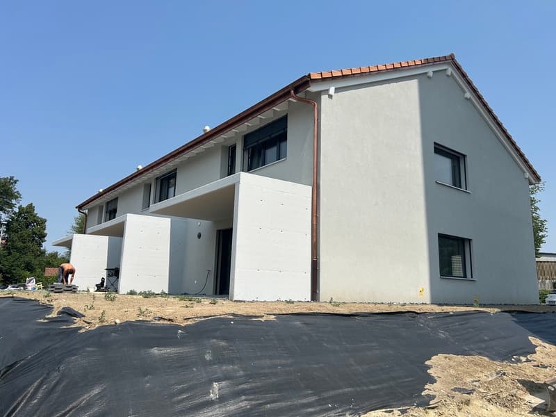 CORCELLES A VENDRE VILLA CONTIGÜE DE 5,5 PCES DISPONIBLE DE SUITE (1)
