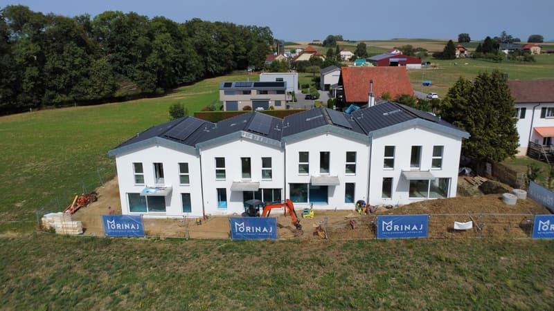 GLETTERENS A VENDRE VILLA CONTIGÜE DE 5,5 PCES DISPONIBLE DE SUITE (2)