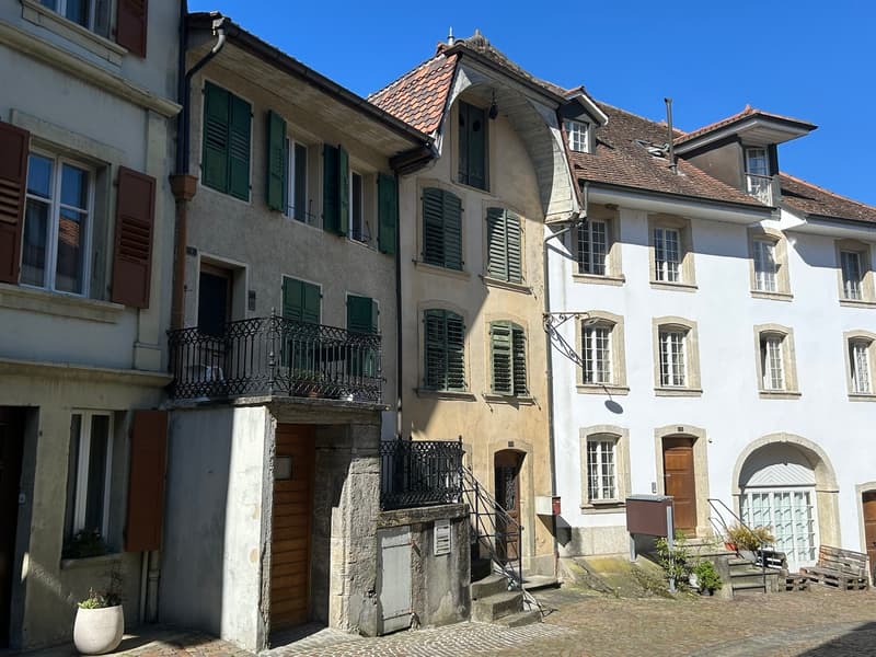 Au coeur d'Estavayer-le-Lac Maison villageoise de 6 pièces A rénover (4)