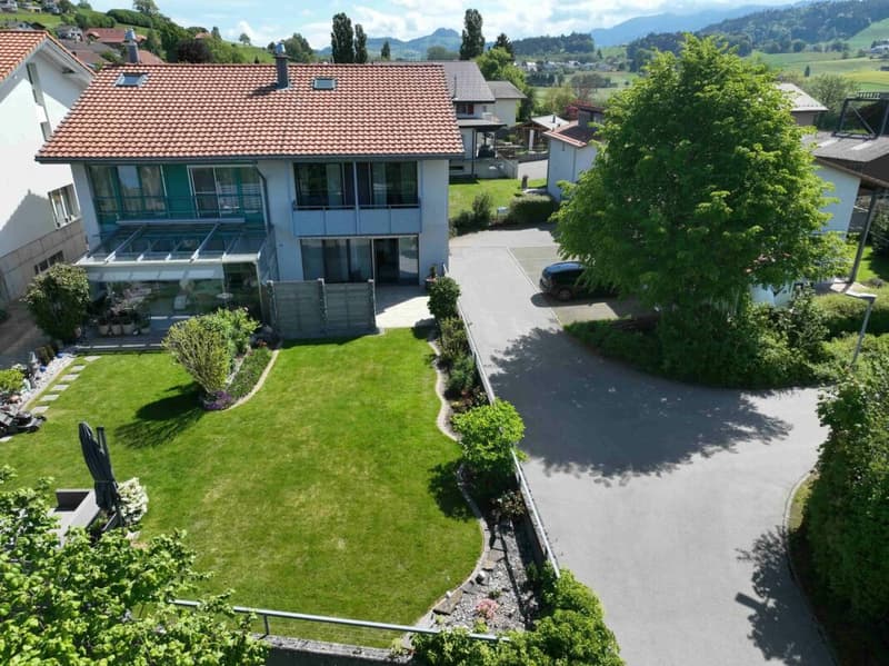 Wunderschöne Doppelhaushälfte, über 180 m2 Wohnfläche (1)