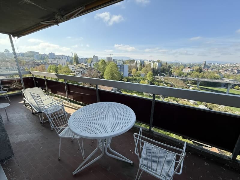 Spacieux appartement familial avec beau potentiel (15)