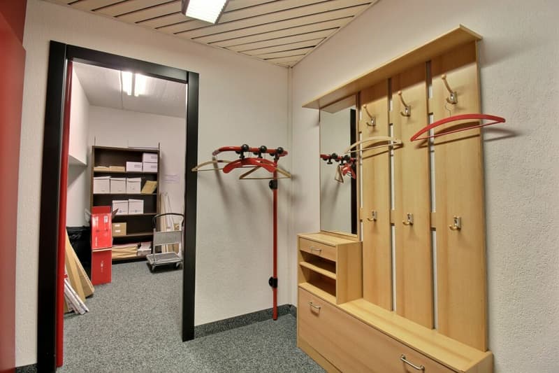 Bureaux avec archives et places de parc (20)