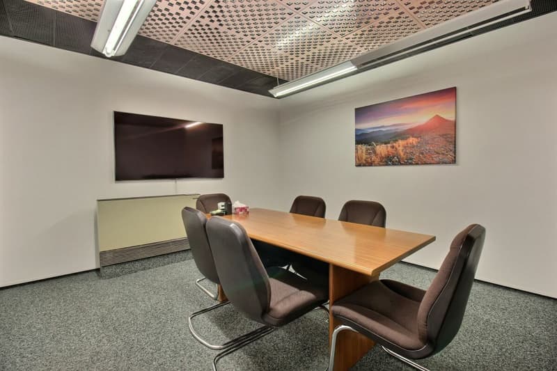 Bureaux avec archives et places de parc (7)