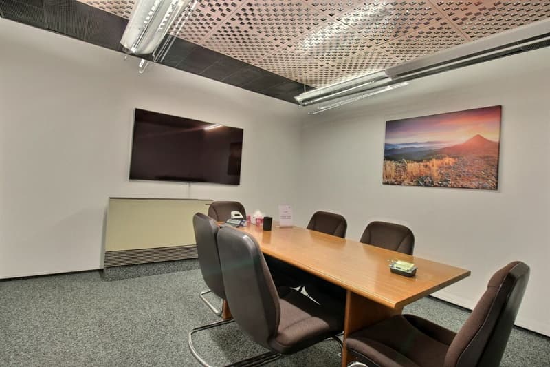 Bureaux avec archives et places de parc (5)