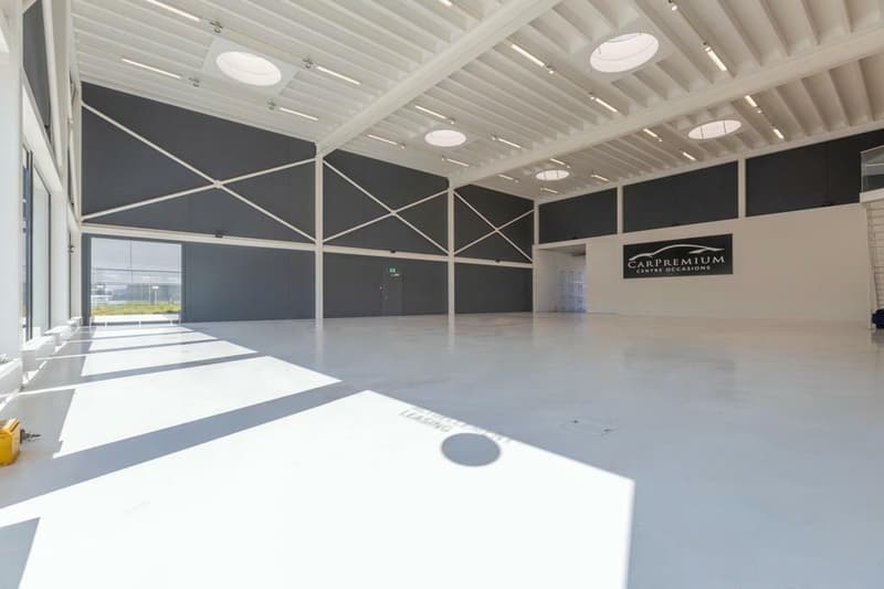 Avenches, à vendre, surface commerciale et dépôts de 964.5 m2 (3)